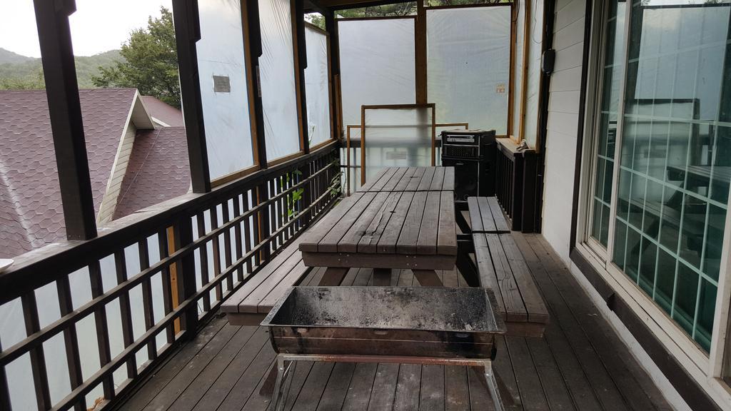 Hwangto Green Village Pension Йонгин Екстериор снимка